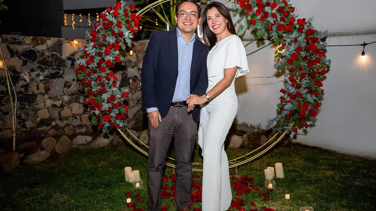 FOTO PRINCIPAL SJR La bella pareja de Carlos Perez y Valeria Delgado